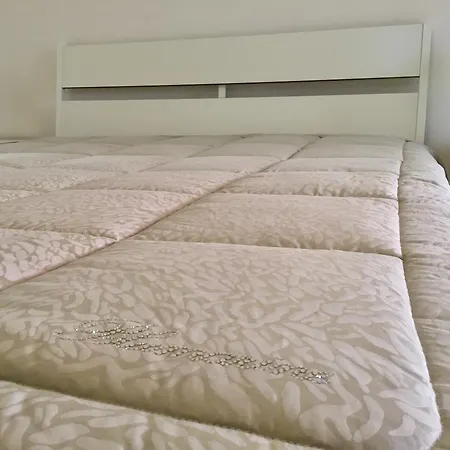 La Rosa Blu 2 Bed & Breakfast *