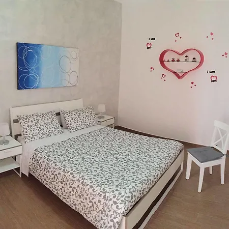 La Rosa Blu 2 Bed & Breakfast *