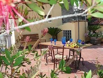La Rosa Blu 2 Bed and breakfast